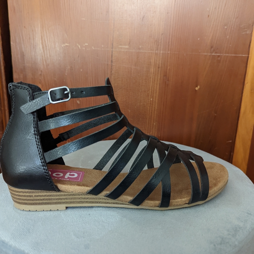 Black gladiator sandals